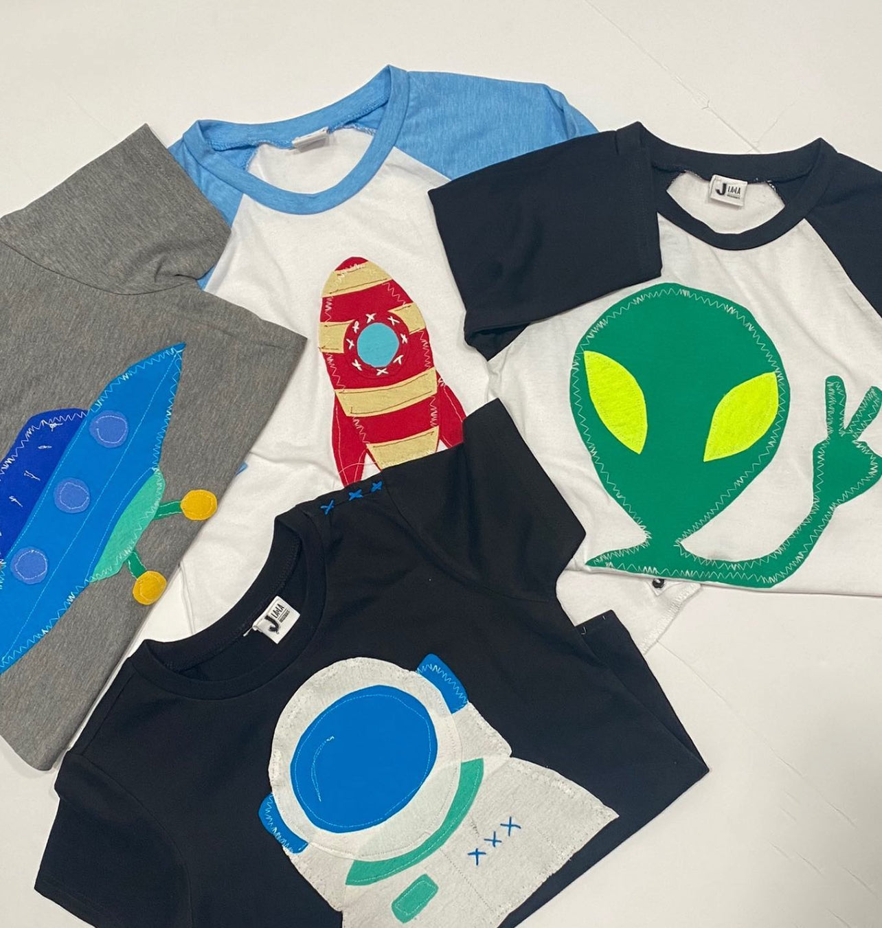 Kid's ALIEN Raglan  T-Shirt